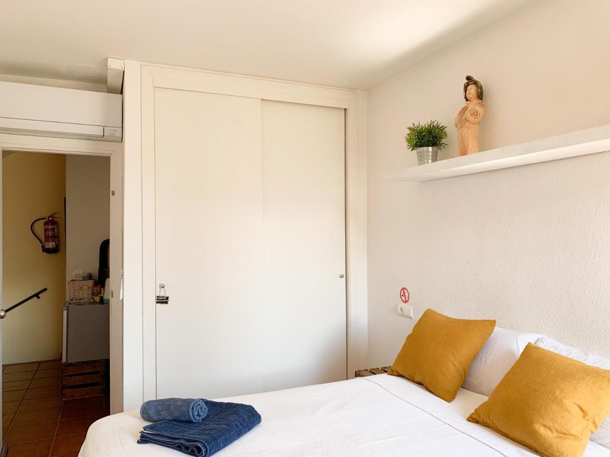 Habitacion Centrica Con Aire Acondicionado Bano Privado Nevera Кадакес Екстериор снимка